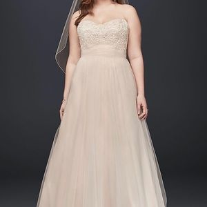 Never worn wedding dress
